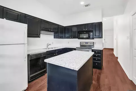 233 Ocean Dr, Baton Rouge, LA 70806