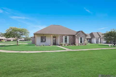 10109 Autumn Ct, Denham Springs, LA 70726