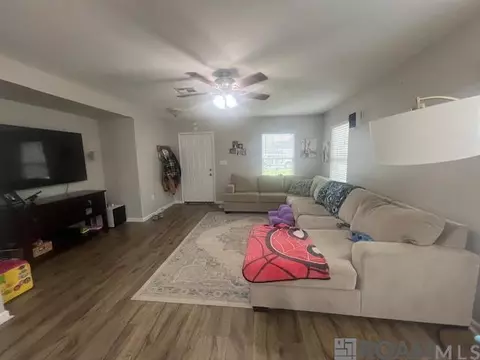 13563 Rose Dr, Walker, LA 70785 photo 4