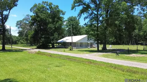 21465 La Glaise Ln, Livingston, LA 70754