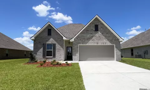 14276 Zebra Lake Dr, Denham Springs, LA 70726