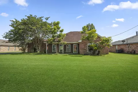 40041 Parker Rd, Prairieville, LA 70769