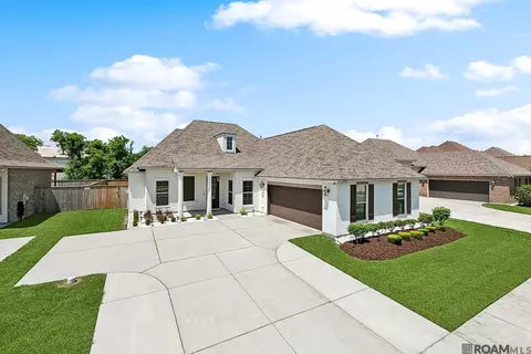 460 Lakehaven Dr, Gonzales, LA 70737