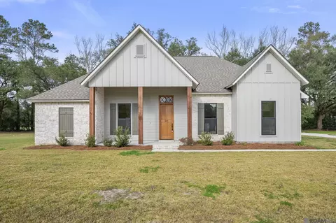 7233 Riverbank Dr, Denham Springs, LA 70706