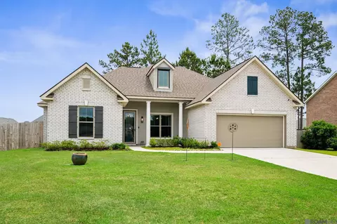 438 E Redbud Dr, Slidell, LA 70458