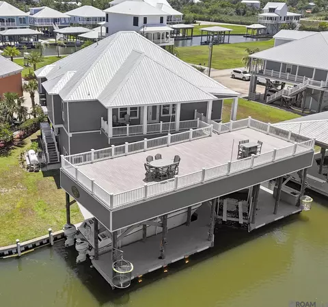 38 Bird Reef Ct, Grand Isle, LA 70358