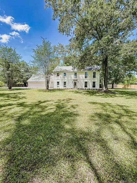 12354 Rue De Le Bois Rd, Gonzales, LA 70737