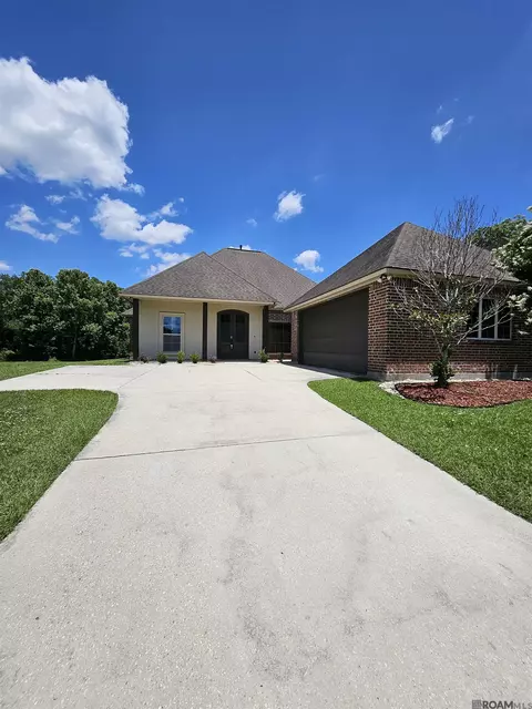 16051 Magnolia Trace Pkwy, Baton Rouge, LA 70817