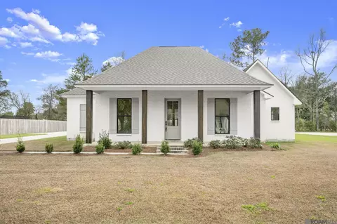 7270 Riverbank Dr, Denham Springs, LA 70706