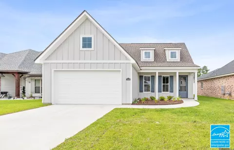 10595 Highland Lakes Dr, Denham Springs, LA 70726