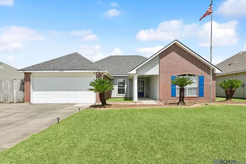 26028 Wimbledon Ave, Denham Springs, LA 70726