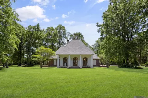13422 Wood Creek Dr, Baton Rouge, LA 70818