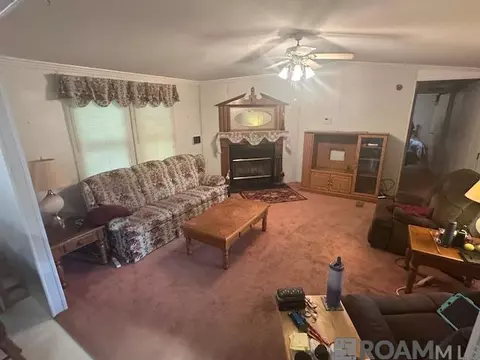 2439 Little Italy Rd, Torbert, LA 70762 photo 2