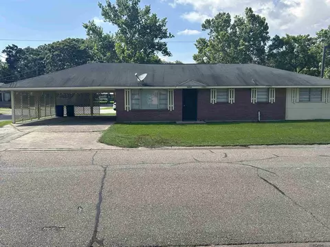 58060 Desobry St, Plaquemine, LA 70764