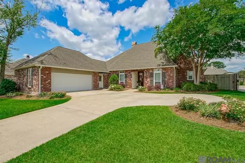 3254 White Lane Dr, Baton Rouge, LA 70816
