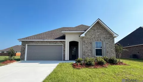 1587 Old Tucson Ave, Zachary, LA 70791