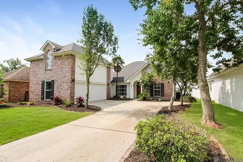 18421 Lake Iris Ave, Baton Rouge, LA 70817