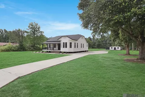 12300 Clanton Dr, Walker, LA 70785 photo 2