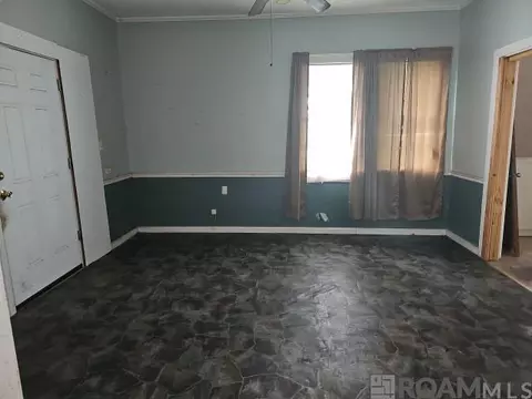Living - 208 Bowman St, Berwick, LA 70342 photo 1 of 1