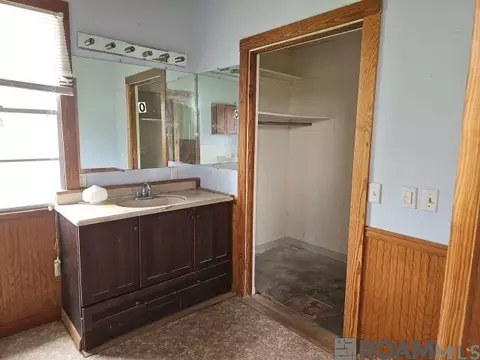 Bath - 208 Bowman St, Berwick, LA 70342 photo 1 of 3