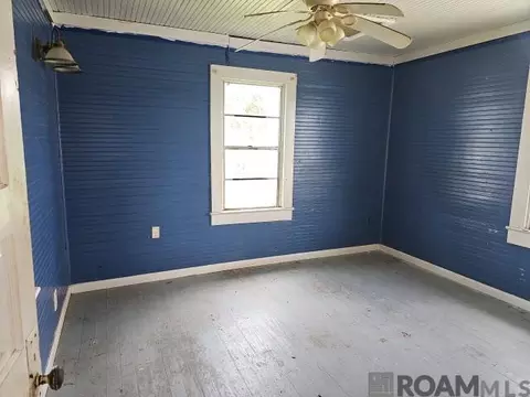 Bedroom - 208 Bowman St, Berwick, LA 70342 photo 2 of 3