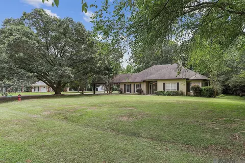 10354 Old Field Rd, Saint Francisville, LA 70775