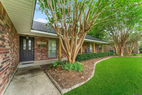 5842 Sophie Anne Dr, Zachary, LA 70791