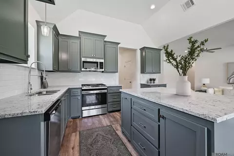 Kitchen - 14641 Carroll Ave, Walker, LA 70785 photo 1 of 4