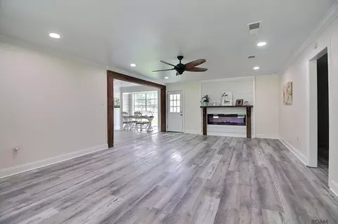 15424 Country Rd, Greenwell Springs, LA 70739