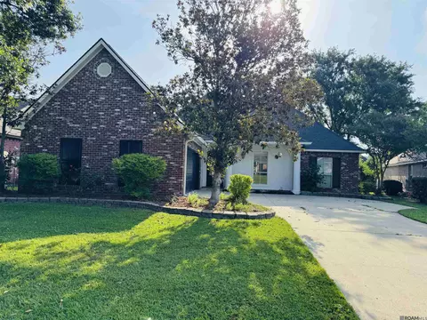 17666 Lake Azalea Dr, Baton Rouge, LA 70817