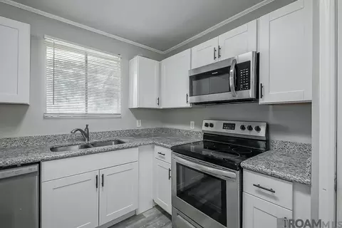 Kitchen - 4367 Wimbish Dr, Baker, LA 70714 photo 2 of 3