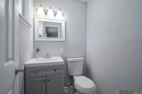 Bath - 4367 Wimbish Dr, Baker, LA 70714 photo 1 of 2