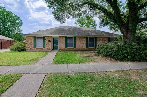 2329 Aspenwood Dr, Baton Rouge, LA 70816
