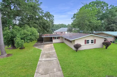 5794 Cypress St, Saint Francisville, LA 70775