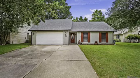 15941 Woodlawn Acres Ave, Baton Rouge, LA 70817