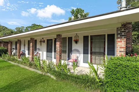 3348 Cedar St, Zachary, LA 70791