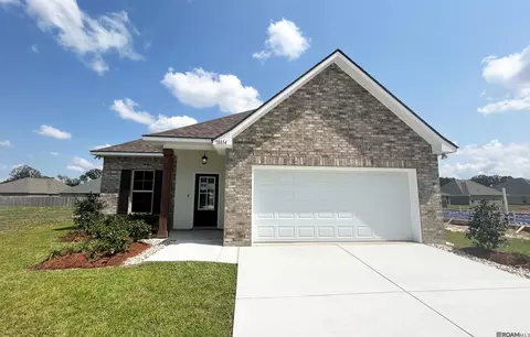 18814 Corlis Green Dr, Zachary, LA 70791