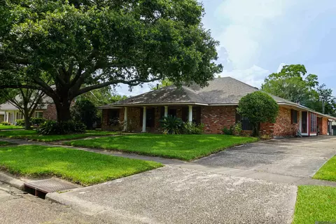 11927 Parkbrook Ave, Baton Rouge, LA 70816