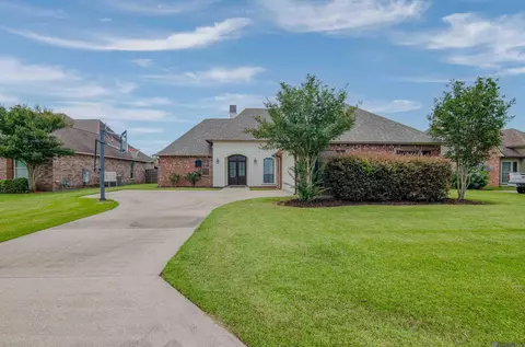 39312 Oceanview Ave, Prairieville, LA 70769