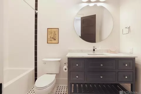 Bath - 8741 Marques Ln, Baton Rouge, LA 70809 photo 5 of 6