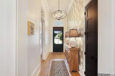 Entry Way - 8741 Marques Ln, Baton Rouge, LA 70809 photo 1 of 3