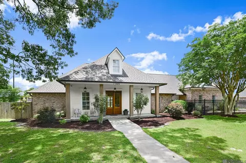 12828 Oxley Dr, Baton Rouge, LA 70816