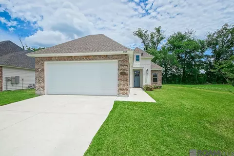 Exterior - 5166 Black River Rd, Darrow, LA 70725 photo 1 of 4