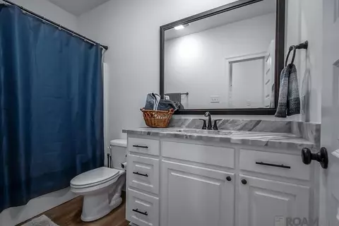 Bath - 5166 Black River Rd, Darrow, LA 70725 photo 2 of 2