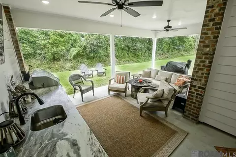 Exterior - 5166 Black River Rd, Darrow, LA 70725 photo 4 of 4