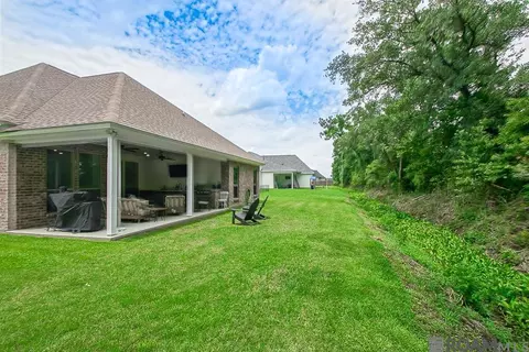 Exterior - 5166 Black River Rd, Darrow, LA 70725 photo 2 of 4