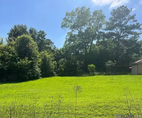 13569 Clark Dr, Baton Rouge, LA 70807