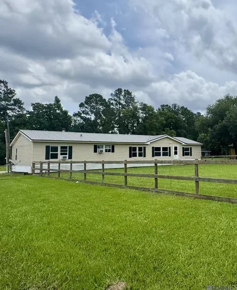 47120 Bear Ln, Hammond, LA 70401