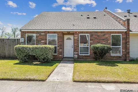 8703 Pecan Tree Dr, Baton Rouge, LA 70810