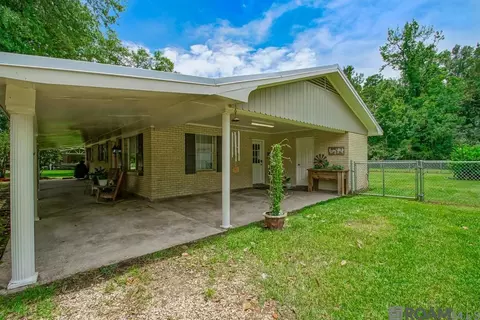 Exterior - 13170 Springfield Rd, Walker, LA 70785 photo 4 of 8